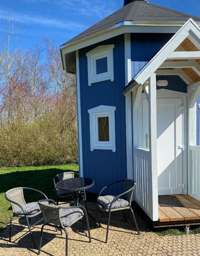 Kroghs Tiny Houses - Hyttebyen Гриннстед Экстерьер фото